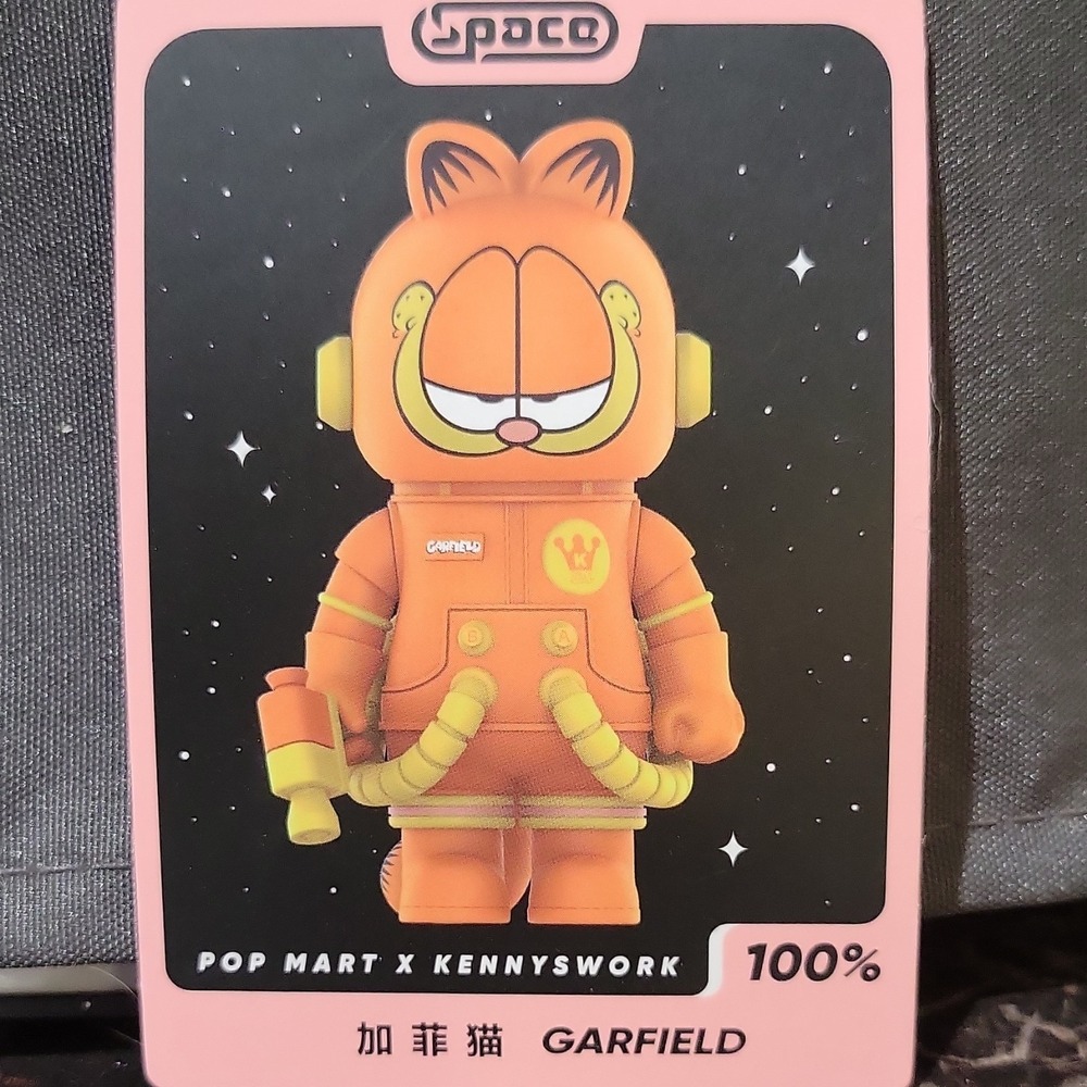 POP MART Kennyswork Garfield Space Molly Art Toy 100% Limited Edition